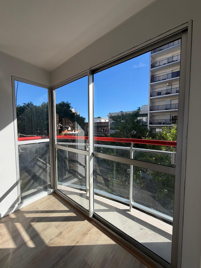 ae3b2e19-ec42-48ad-ba88-302828a34dc2